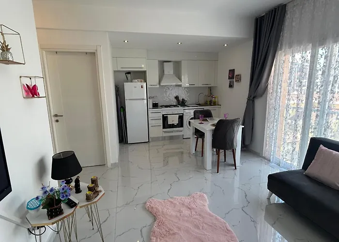 New In The Middle Of Famagusta & Netflix Апартаменты Фамагуста