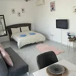 New In The Middle Of Famagusta & Netflix Apartamento *