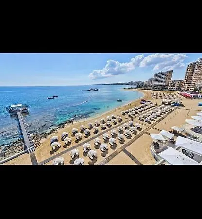 New In The Middle Of Famagusta & Netflix アパート *