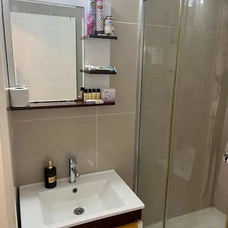 Apartamento New In The Middle Of Famagusta & Netflix