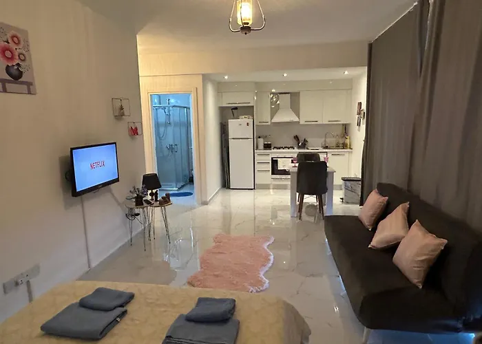 New In The Middle Of Famagusta & Netflix Apartmán Famagusta (Northern Cyprus)